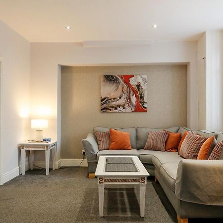 Amber Villa Tideswell Luaran gambar